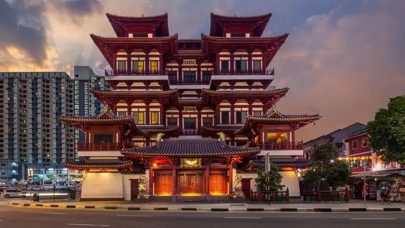 Buddha Tooth Relic Temple: Your Passage into the Depth of Buddhist Culture and Spirituality